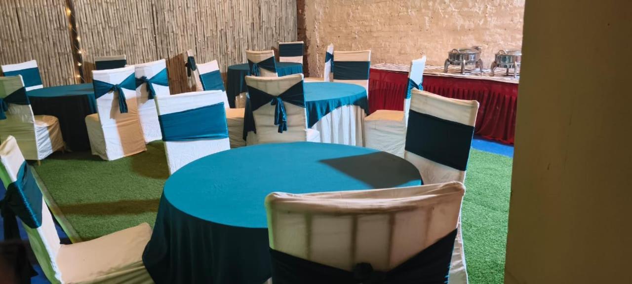 Hotel Vibe Blu- Váránasí Exteriér fotografie